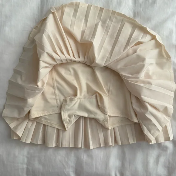 ALO Grand Slam Pleated Tennis Skirt Yoga in butter yellow xxs - Picture 5 of 12